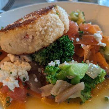Crown Republic Gastropub - Crab cake - Gastropubs Near Me - Cincinnati, Ohio