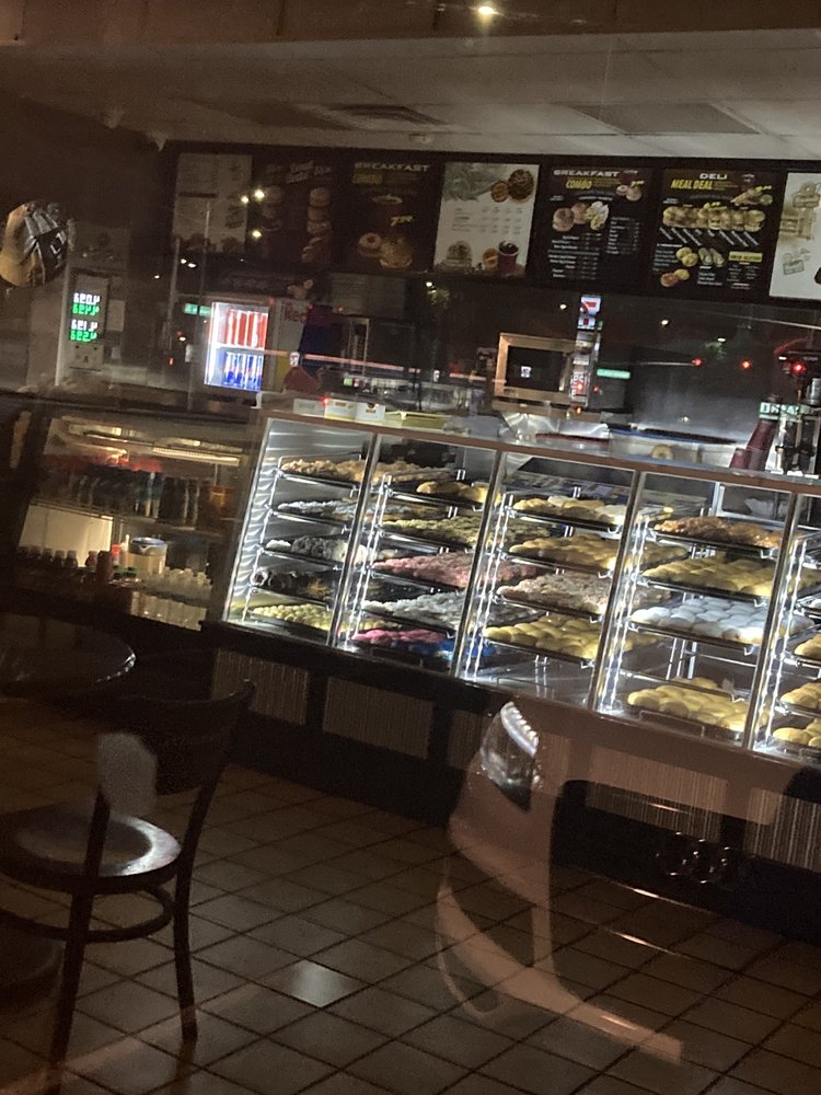 WINCHELL’S DONUT HOUSE 76 Photos & 83 Reviews 4580 E Tropicana Ave