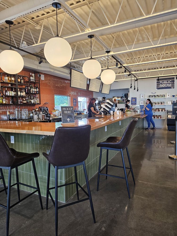 Public House by We Roast Logo