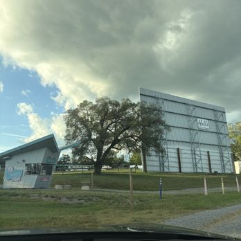 Hull's Drive In - Cinema Near Me - Lexington, Virginia