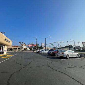 Tim Chen, MD - Parking lot - Gastroenterologist Near Me - Temple City, California Tim Chen, MD - Parking lot - Gastroenterologist Near Me - Temple City, California