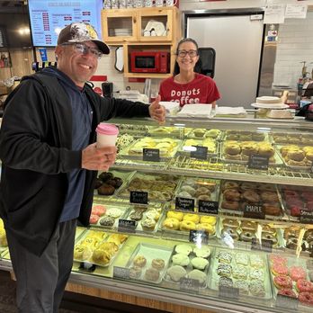 Amelia’s Donuts Bakery Cafe - The owner Amelia - Donuts Near Me - Idyllwild, California