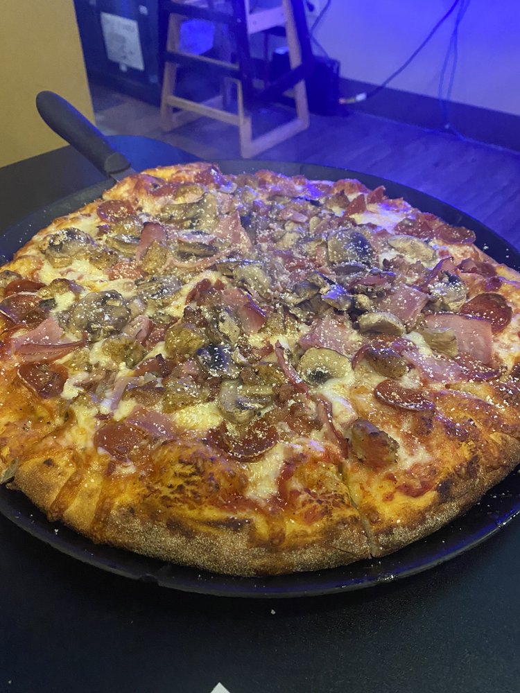 DOM’S PIZZERIA 22 Photos & 43 Reviews 502 Cavitt Ave, Trafford