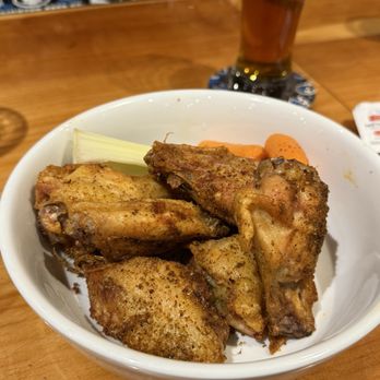Burlington Beer Company - Wings were tasty! Blue cheese dressing was really good! - Breweries Near Me - Burlington, Vermont Burlington Beer Company - Wings were tasty! Blue cheese dressing was really good! - Breweries Near Me - Burlington, Vermont