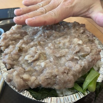 Leung Kee - The meat pie is huge! - Cantonese Near Me - Richmond, British Columbia