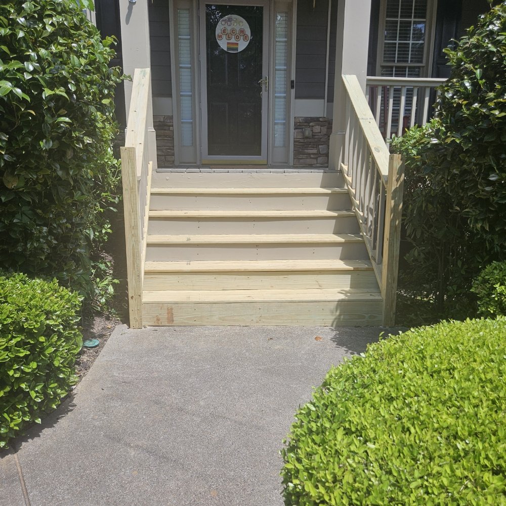 Slide of Luna Construction