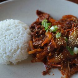 Korean Garden - Jeyuk-Bokkeum (Spicy Pork Bulgogi) 제육볶음