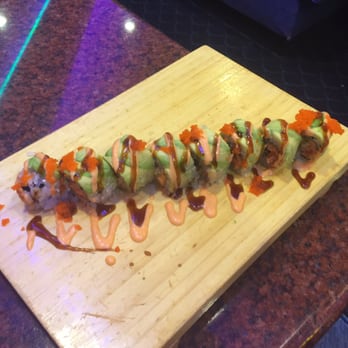 China Buffet - Custom spicy dragon roll - Chinese Near Me - Pineville, North Carolina