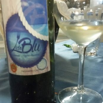Lido Blu - Vino imbottigliato appositamente - Pizza Near Me - Acquappesa, CS