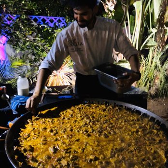 LA Paella Catering - Caterers Near Me - Beverly Hills, California