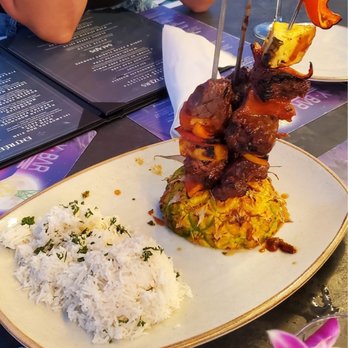 Pineapples - Pineapple steak kabobs - Bars Near Me - Melbourne, Florida Pineapples - Pineapple steak kabobs - Bars Near Me - Melbourne, Florida