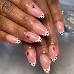 Lavue Nail Lounge