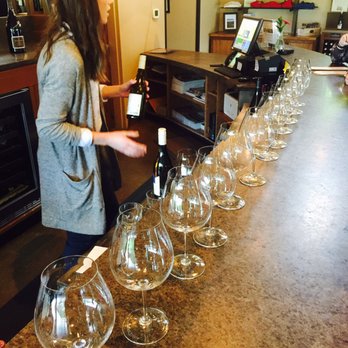 WillaKenzie Estate - Wineries Near Me - Yamhill, Oregon