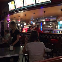 Riverside Cafe - Blick zur Theke
