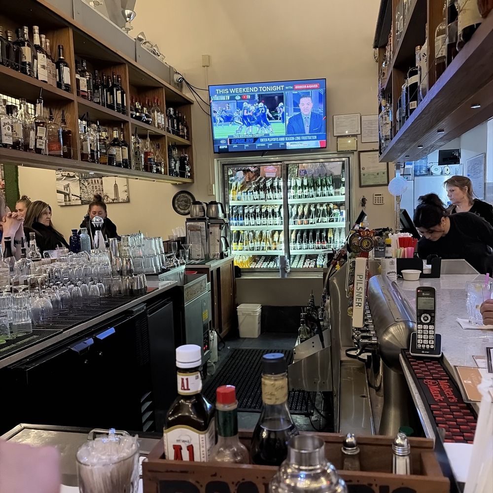Manhattan Restaurant & Lounge - American Near Me - Anchorage, Alaska Manhattan Restaurant & Lounge - American Near Me - Anchorage, Alaska