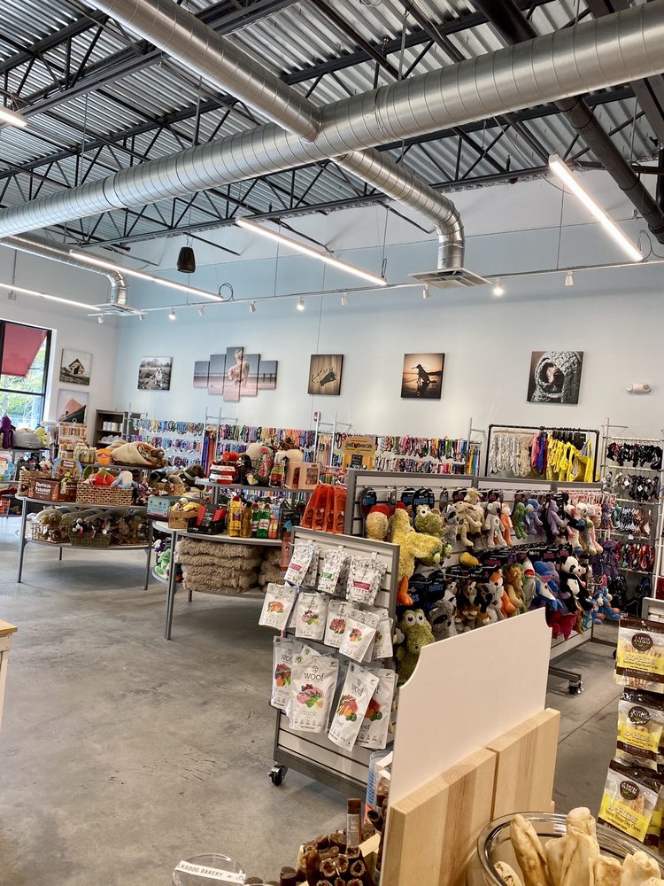 WISHBONES PET BOUTIQUE, BARKERY & SPA Updated July 2024 24 Photos & 13 Reviews 2055