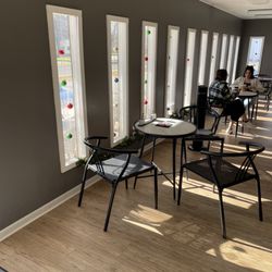 Lakeshore Coffee - Sitting area