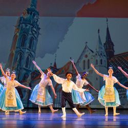 School Of Ballet 5:8 - School of Ballet 5:8 Dancers in Beyond the Nutcracker