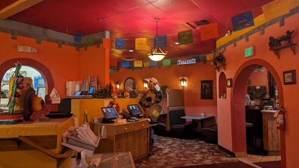 5 Hermanos Restaurant by null