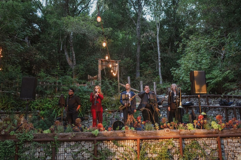 Hella Fitzgerald Logo