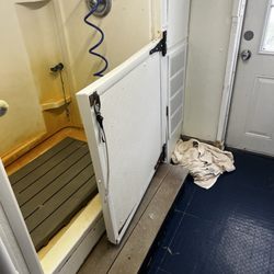 Hallidays Pet Resort & Day Care - When you pay all that money get get your dog a bath... this is where they get clean