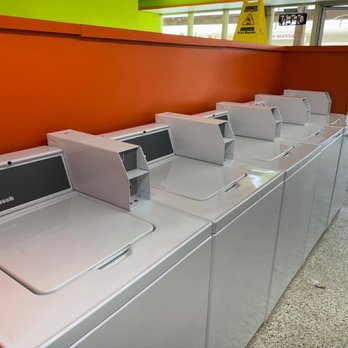 Riverside Coin Laundry - Simple top load machines - Laundromat Near Me - Riverside, California Riverside Coin Laundry - Simple top load machines - Laundromat Near Me - Riverside, California
