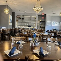 Parisa Persian Grill - They moved to a new location (1 min walk from the old location). Bigger place and nicer decoration 12/7/24