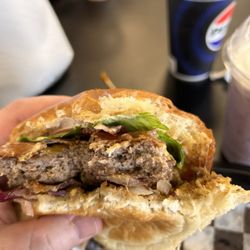 MUDMAN Burgers - Columbia Falls - Mudman Burger