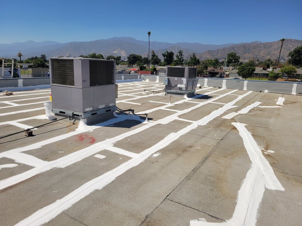 Slide of Gil'S Roofing