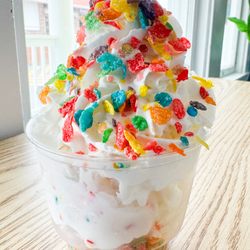 Banana's Ice Cream Cafe - Fruity Pebble Sundae