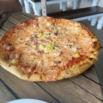 Lola by Chef Tom - The Hawaiian pizza - Italian Near Me - Inlet Beach, Florida
