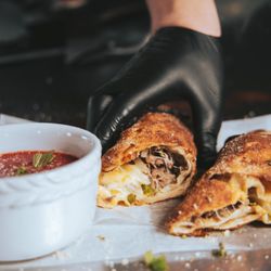 Belo Pizzeria - Cheesesteak Roll