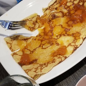 Le Vinci - Apricot toppings over a sweet crepe - Cafes Near Me - Amboise, 37