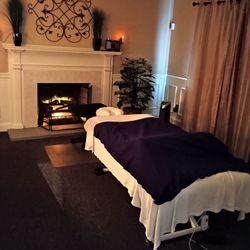 Healing Hands Massage - Beautiful relaxing massage room
