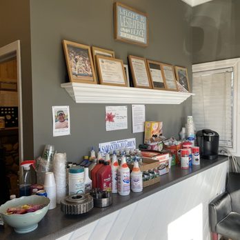 East End Transmissions - Free coffee, water, candy and a phone charging station! - Transmission Repair Near Me - Westhampton, New York East End Transmissions - Free coffee, water, candy and a phone charging station! - Transmission Repair Near Me - Westhampton, New York