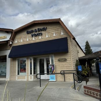 Bath & Body Works - Cosmetics & Beauty Supply Near Me - Fresno, California Bath & Body Works - Cosmetics & Beauty Supply Near Me - Fresno, California