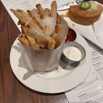 Bennett's Westside Grill - Garlic parm fries - American Near Me - Rocklin, California