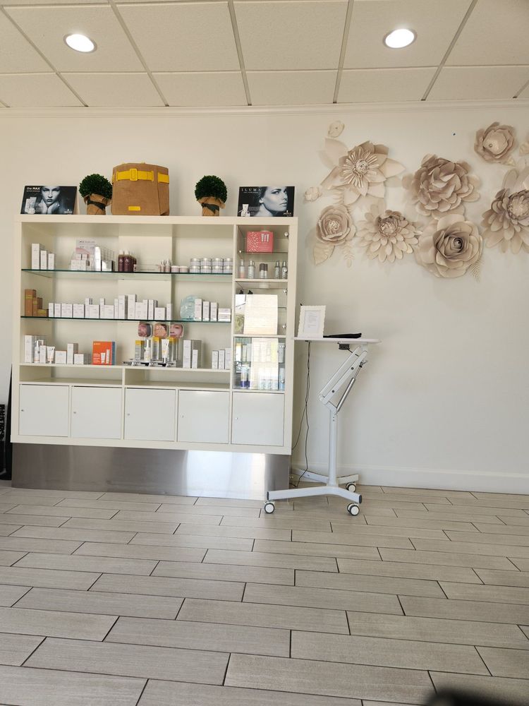 Esthetique Facial Spa