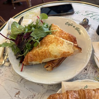 Café de Flore - Cafes Near Me - Paris, 75 Café de Flore - Cafes Near Me - Paris, 75
