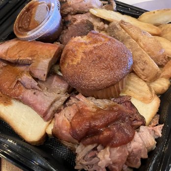 Famous Dave’s - 3meat lunch platter: beef brisket, rib tips, sausage. - Barbeque Near Me - Roseville, Minnesota Famous Dave’s - 3meat lunch platter: beef brisket, rib tips, sausage. - Barbeque Near Me - Roseville, Minnesota
