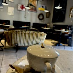 AM Market & Coffee - Apricot Jasmine Tea.