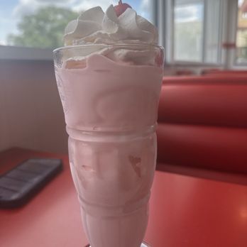 Steak ’n Shake - Strawberry milkshake - American Near Me - Oviedo, Florida Steak ’n Shake - Strawberry milkshake - American Near Me - Oviedo, Florida