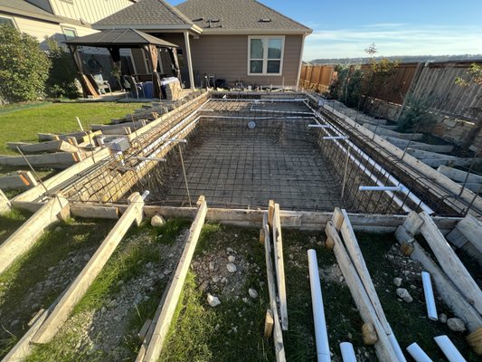 Pool Construction - JCP Pool & Spa Service aims to turn your backyard dreams into reality with its pool-building services. Having a swimming pool is no less than an opportunity to make happy memories in the summer. This is the reason we work diligently to make your experience outstanding. First, we ensure the ground is right by conducting thorough soil tests. This helps us build a pool that lasts and stays strong over time, avoiding any nasty surprises later on. We have top-rated professional pool builders in Lago Vista, TX, who design your pool to stand up to what Mother Nature throws.
