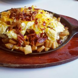 The Country Boy skillet is absolutely delicious! Only $9 for this mountain of food!