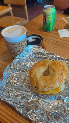 Davey's Delicious Bagels by null