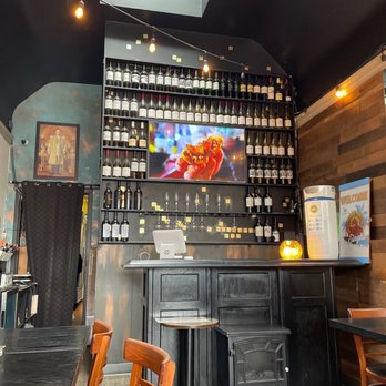 Thai Cottage Restaurant - a bar with lots of bottles of wine - Thai Near Me - San Francisco, California Thai Cottage Restaurant - a bar with lots of bottles of wine - Thai Near Me - San Francisco, California
