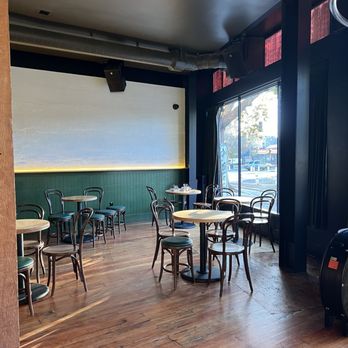 Tallboy - Inside seating - Dive Bars Near Me - Oakland, California Tallboy - Inside seating - Dive Bars Near Me - Oakland, California