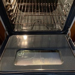 J&M Housekeeping - Clean oven