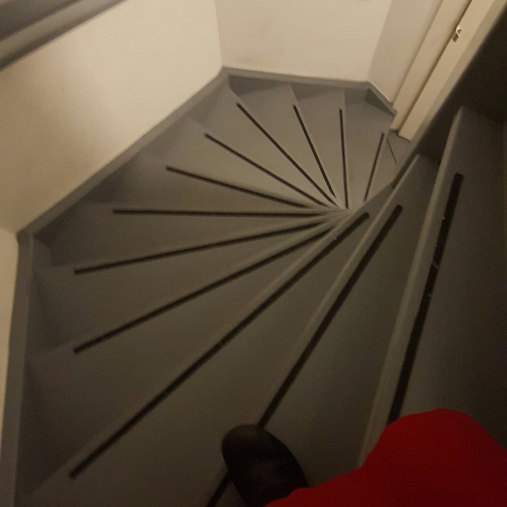 Hotel JL no. 76 - This stairwell is a bit scary. - Hotels Near Me - Amsterdam, New Hampshire