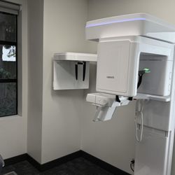 Lowe Orthodontics - High tech green cbct x-ray machine